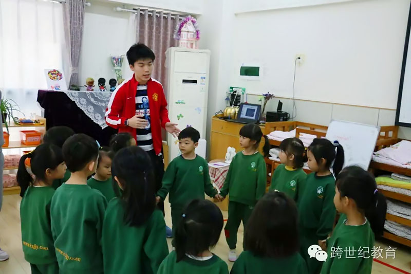 小(xiǎo)鹿的工(gōng)作(zuò)之旅mmexport1476150753731_副本.jpg 小(xiǎo)鹿的工(gōng)作(zuò)之旅mmexport1476150753731_副本.jpg